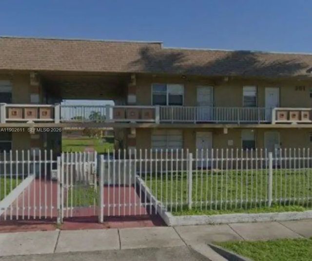 301 Nw 177th Street #136, Miami Gardens