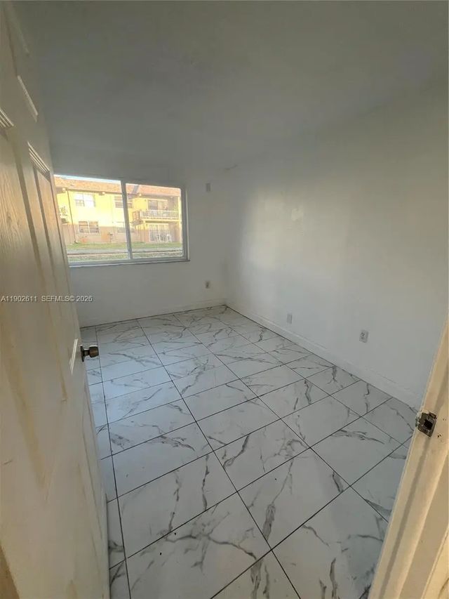 5 of 12 - 301 Nw 177th Street #136, Miami Gardens, FL