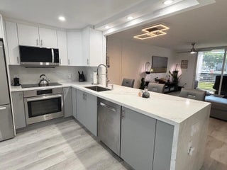 Photo of Listing #F10532757