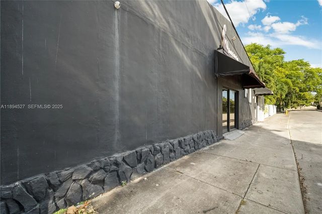 3 of 44 - 2900 Nw 11th Avenue, Miami, FL