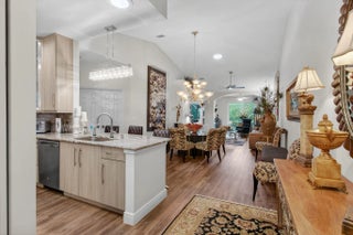 Photo of Listing #R11135374