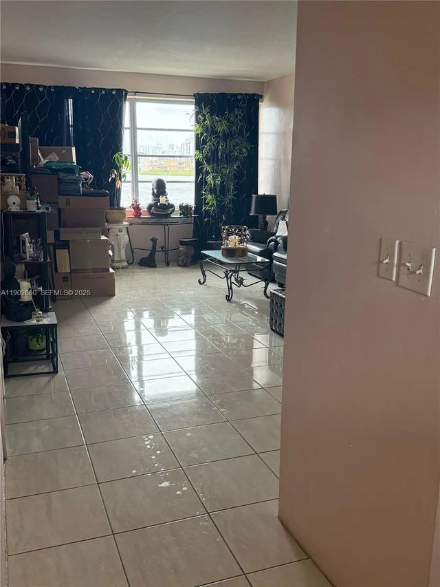 2 of 9 - 18555 Ne 14th Avenue #715, Miami, FL
