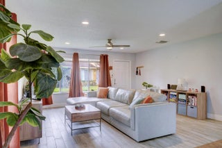 Photo of Listing #R11135461