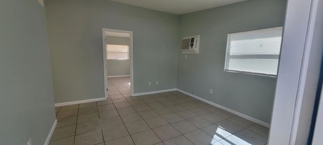 2 of 14 - 1806 22nd Avenue, Vero Beach, FL