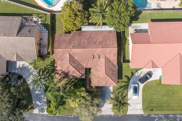 2 of 36 - 5641 Thistledown Terrace, Davie, FL