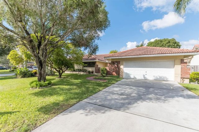 3 of 36 - 5641 Thistledown Terrace, Davie, FL