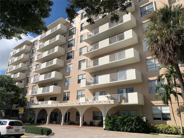 1455 N Treasure Drive #2m, North Bay Village