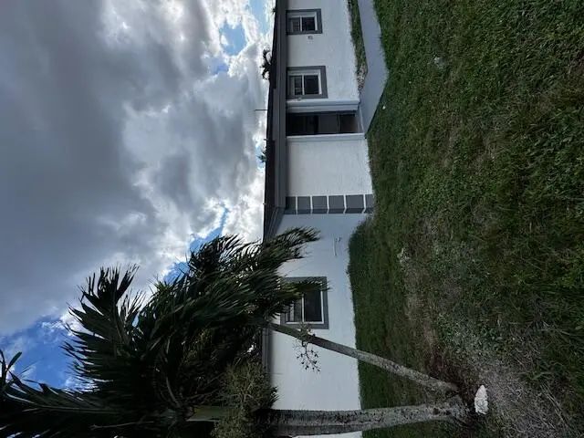 960 Nw 34th Terrace, Lauderhill