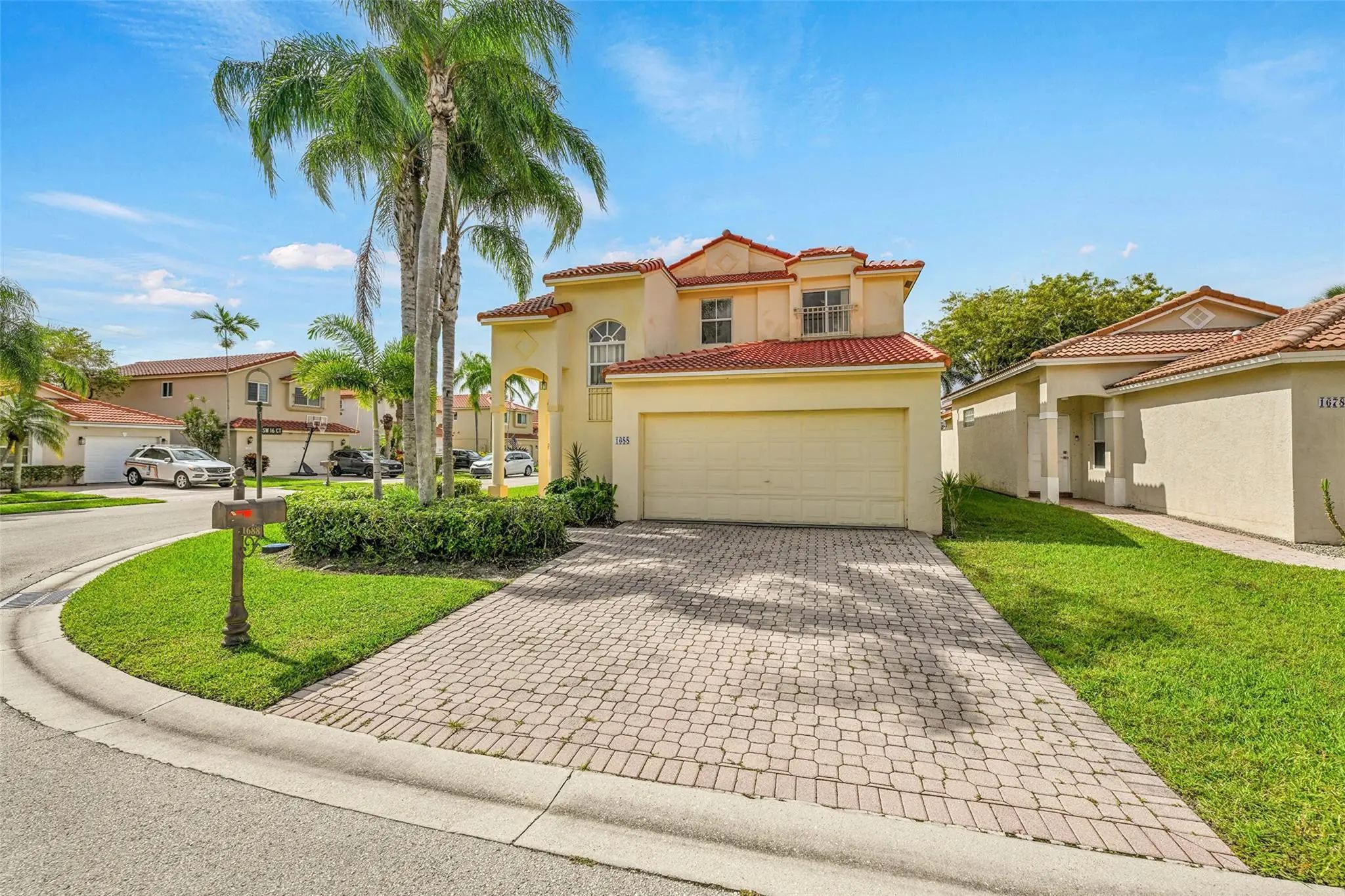 1688 Sw 158th Avenue, Pembroke Pines