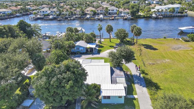 2 of 14 - 2031 Melody Lane, Palm Beach Gardens, FL