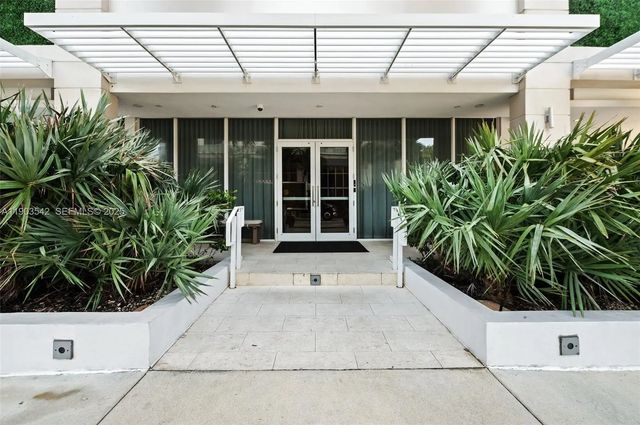 4 of 44 - 401 N Birch Road #505, Fort Lauderdale, FL