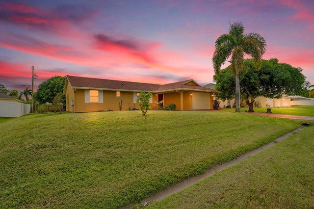 Photo of Listing #R11135712