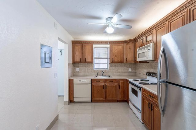 2551 Aragon Boulevard #406, Sunrise
