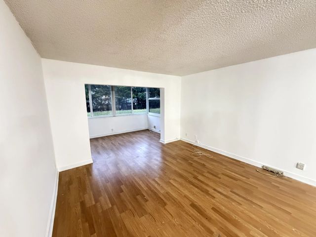 4 of 15 - 3110 Holiday Springs Boulevard #108, Margate, FL