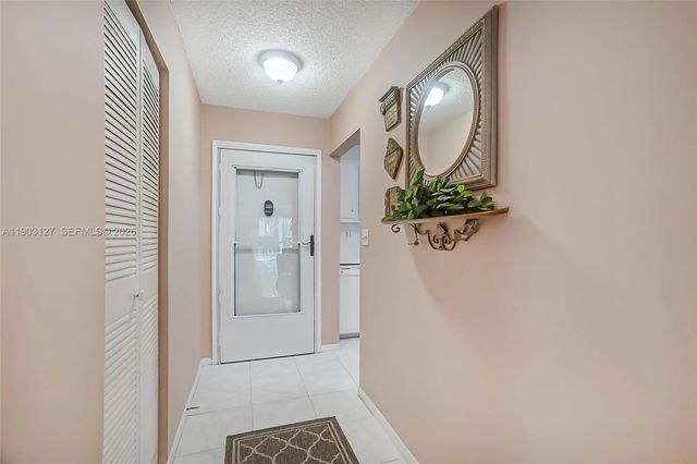4 of 36 - 5900 Nw 44th Street #202, Lauderhill, FL