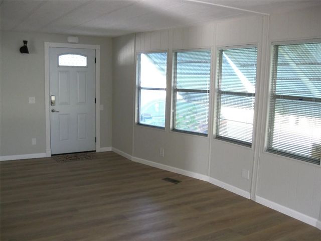5 of 16 - 4800 Se Federal Highway, Stuart, FL