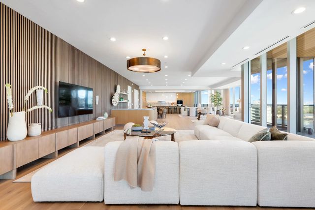 4 of 40 - 1333 S Flagler Drive #1501, West Palm Beach, FL