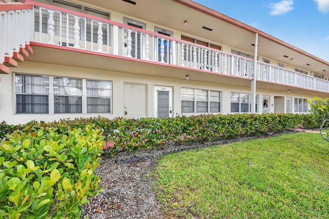 247 Camden K #247, West Palm Beach