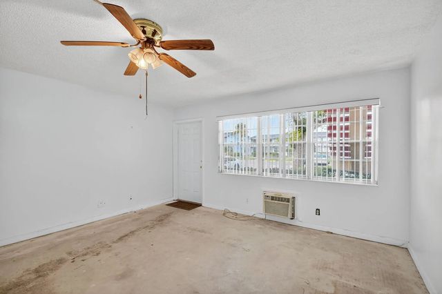 4 of 23 - 247 Camden K #247, West Palm Beach, FL