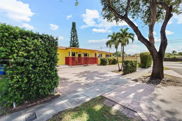 3 of 48 - 18151 Ne 9th Court, North Miami Beach, FL