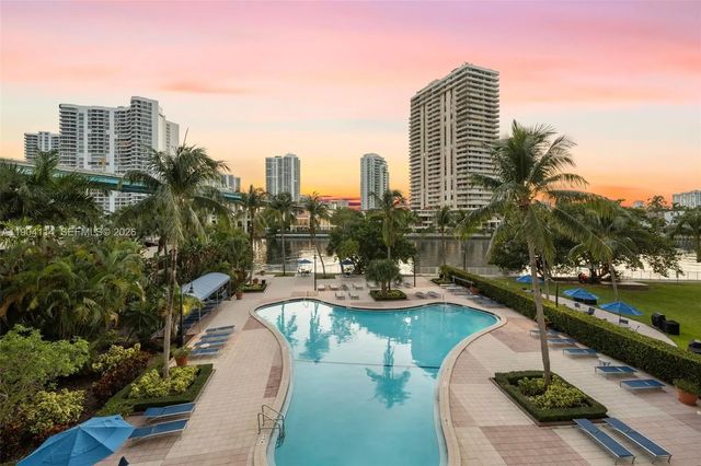 3 of 33 - 19390 Collins Avenue #209, Sunny Isles Beach, FL