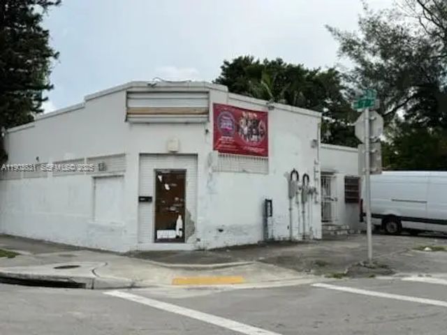 2 of 6 - 11628 Nw 7th Avenue, Miami, FL