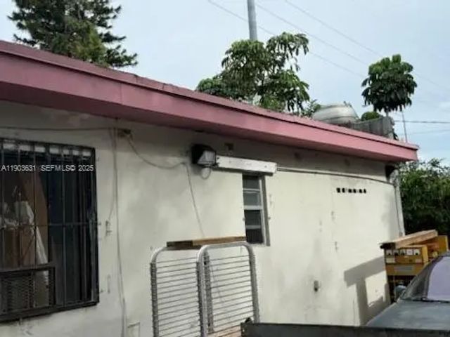 5 of 6 - 11628 Nw 7th Avenue, Miami, FL