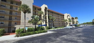 Photo of Listing #R11135977