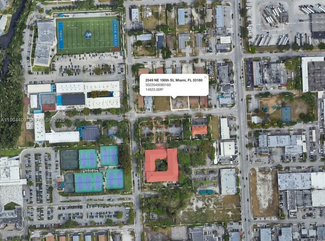 2 of 3 - 2549 Ne 190th Street, Miami, FL