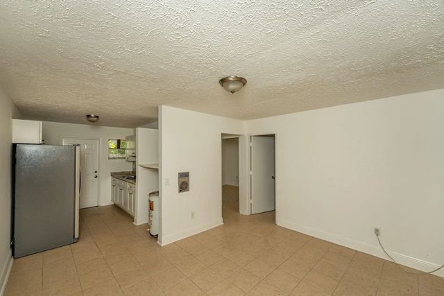 5 of 32 - 2108 Avenue E, Fort Pierce, FL