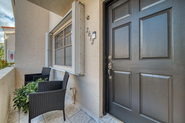 2612 W 54th Place #unit 204, Hialeah
