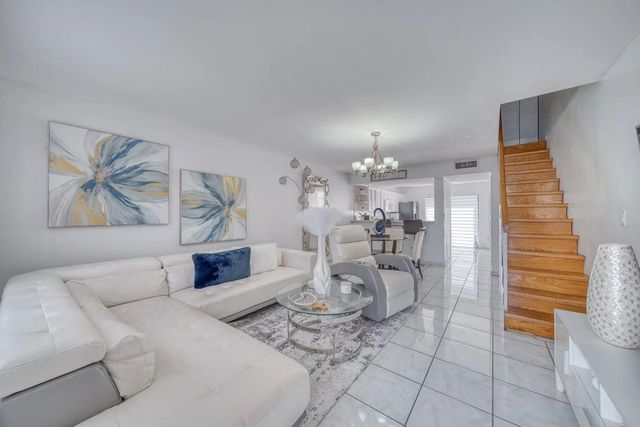 2 of 22 - 2612 W 54th Place #unit 204, Hialeah, FL