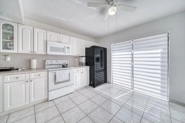 4 of 22 - 2612 W 54th Place #unit 204, Hialeah, FL