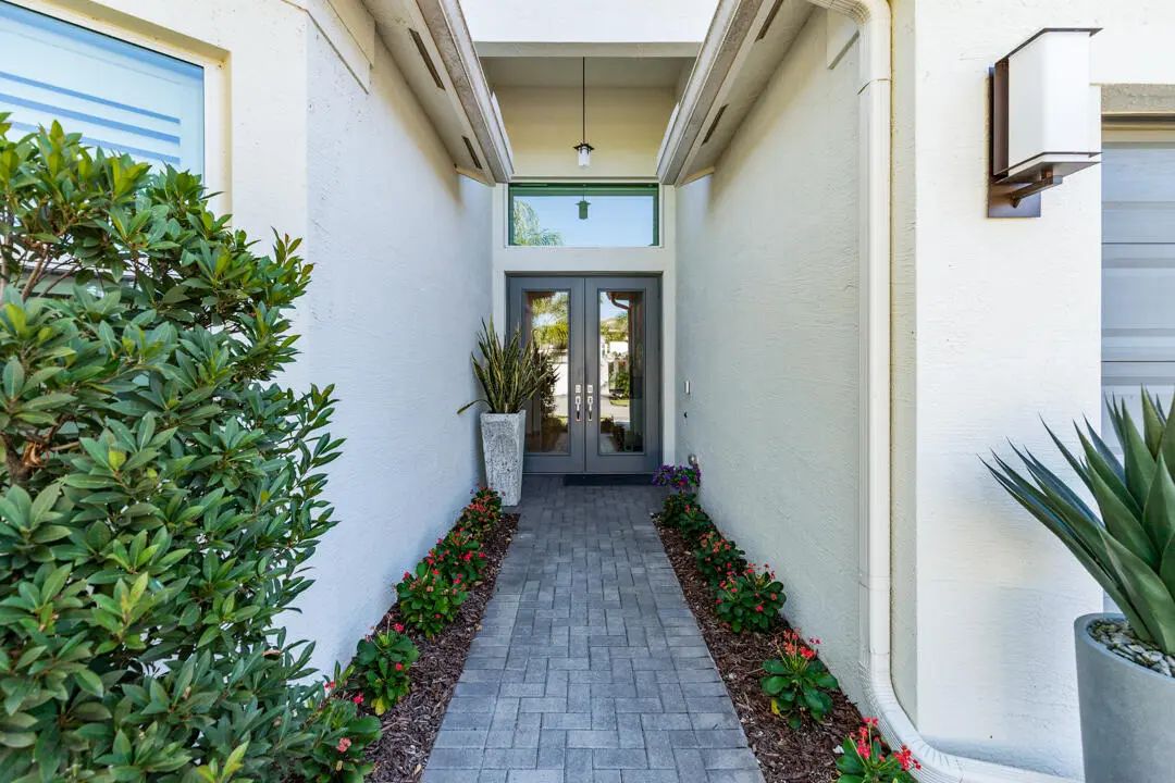 11991 Sw Whitewater Falls Court, Port St. Lucie