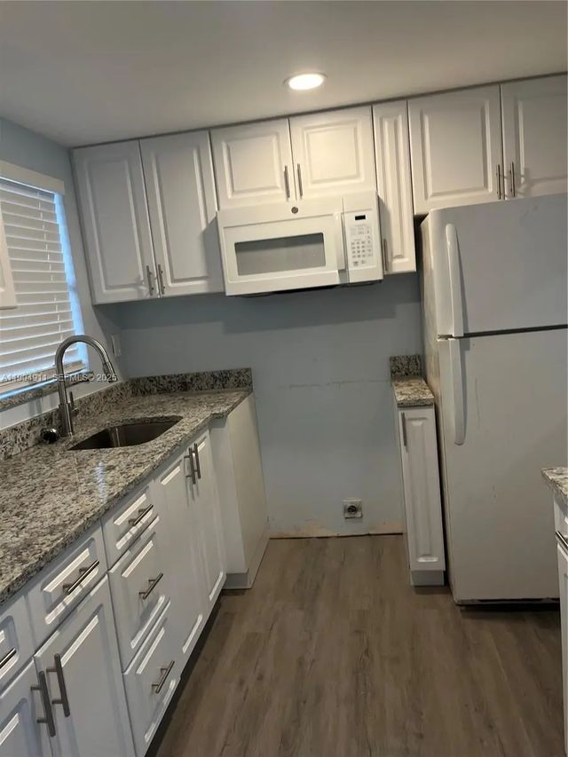 5 of 11 - 10466 Sunrise Lakes Boulevard #108, Sunrise, FL