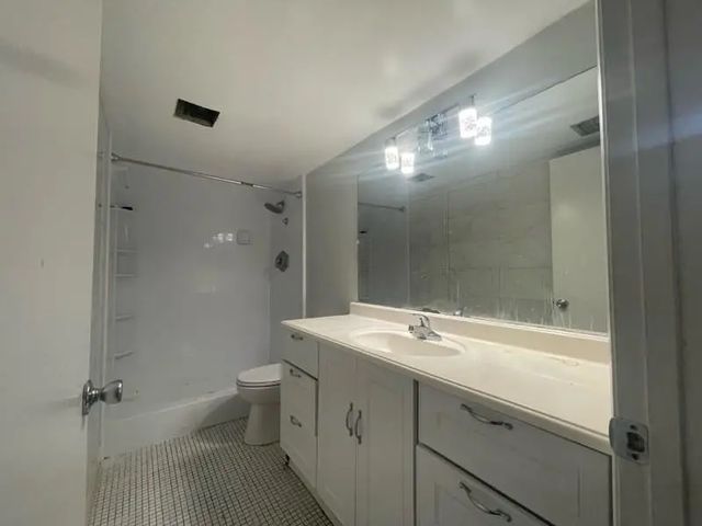 5 of 11 - 5530 Nw 44th Street #318c, Lauderhill, FL