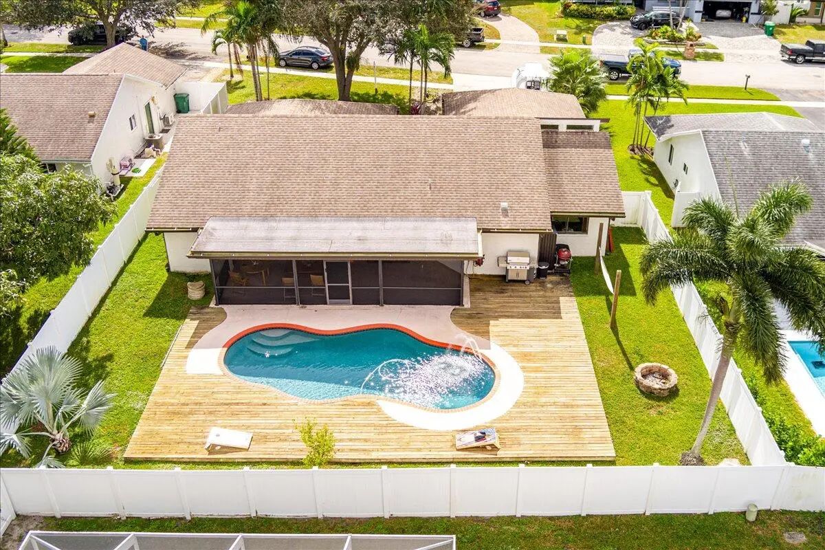 8301 Sw 27th Place, Davie
