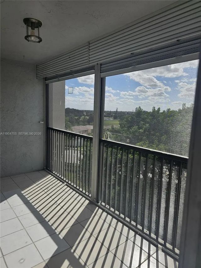 3 of 30 - 3910 Inverrary Boulevard #703-b, Lauderhill, FL