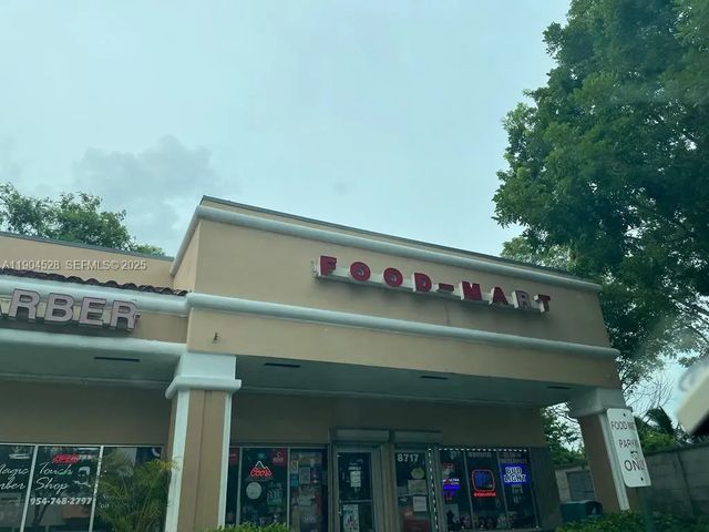 2 of 2 - 8717-8723 Nw 50, Lauderhill, FL