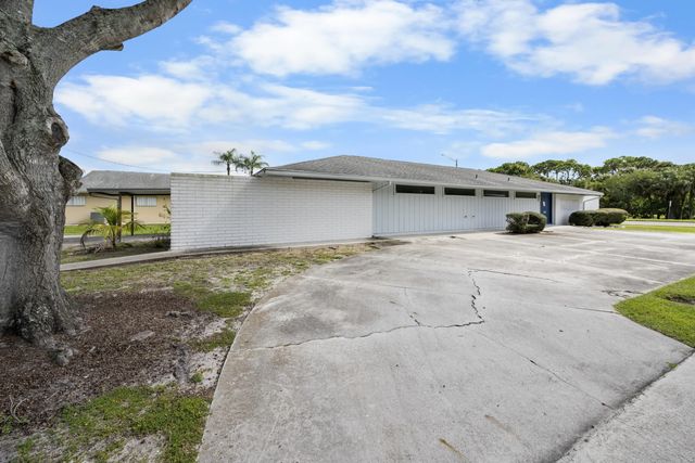 4 of 29 - 1912 Nebraska Avenue, Fort Pierce, FL