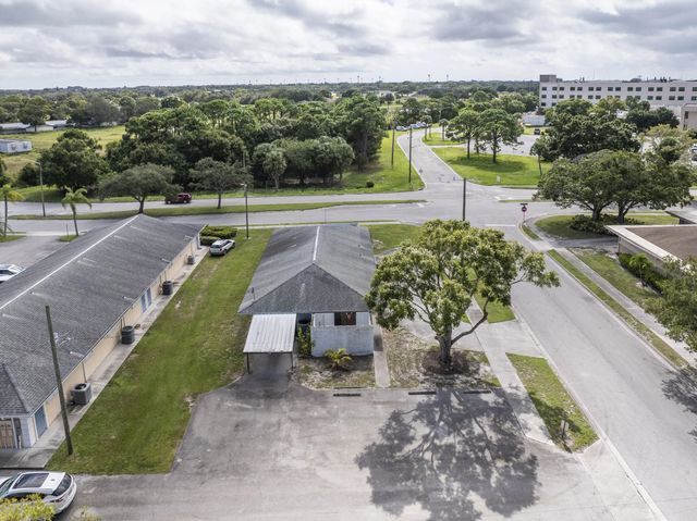 5 of 29 - 1912 Nebraska Avenue, Fort Pierce, FL
