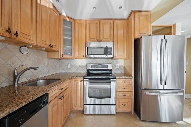 5 of 40 - 1839 Middle River Drive #503, Fort Lauderdale, FL