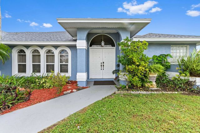 3 of 42 - 1014 Sw Canary Terrace, Port St. Lucie, FL