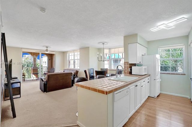 4 of 43 - 19877 E Country Club Drive #3607, Aventura, FL