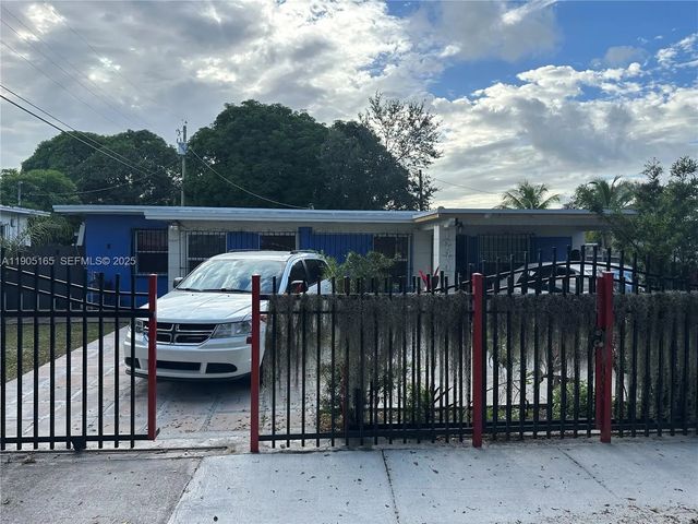 12240 Nw 13th Avenue, North Miami