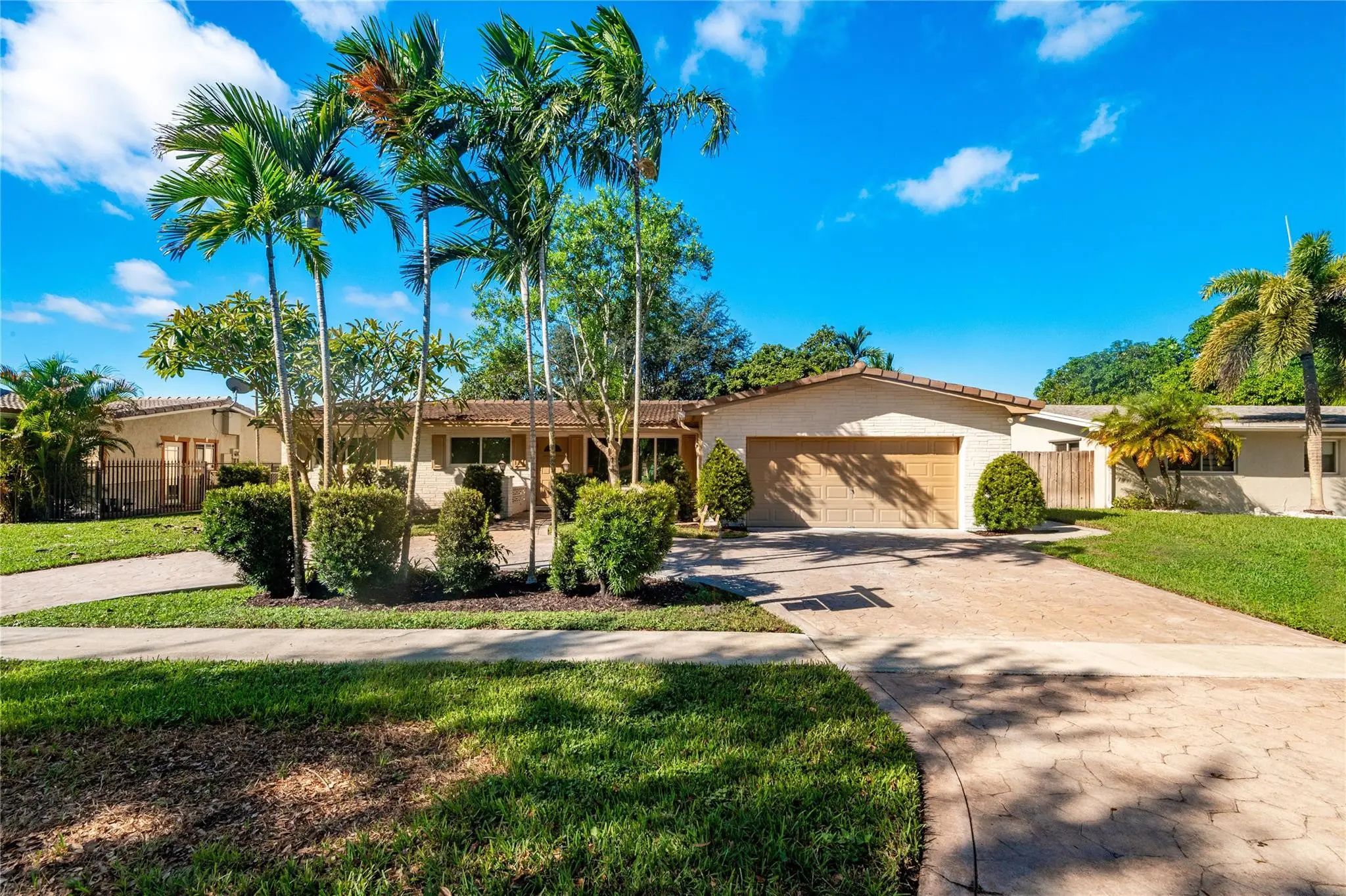 1940 Nw 107 Avenue, Pembroke Pines