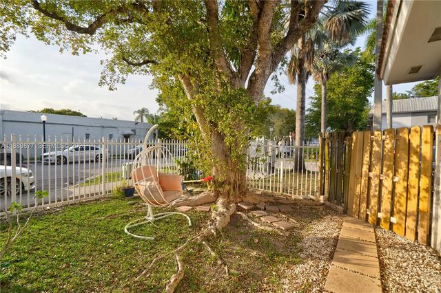 3 of 27 - 17365 Sw 95th Avenue #17365, Palmetto Bay, FL