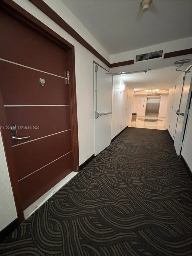4 of 34 - 3300 Ne 191st Street #1403, Aventura, FL