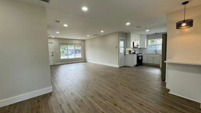 3 of 10 - 2008 Nw 10th Avenue, Fort Lauderdale, FL