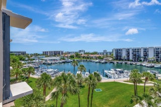 Photo of Listing #R11136760